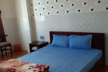 تختخواب و صبحانه Nhà Nghỉ Bình Yên