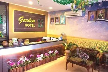 Hotelli Pontian Garden