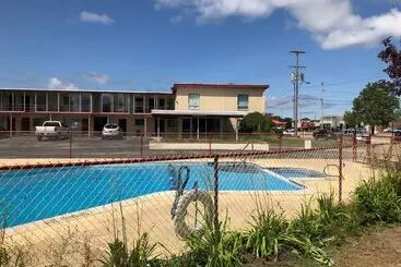 Motelli Norton Shores Inn
