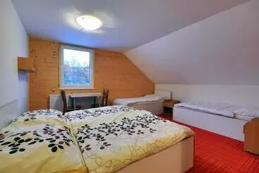 ペンション Penzion A Apartmány Skipark Hraběšice