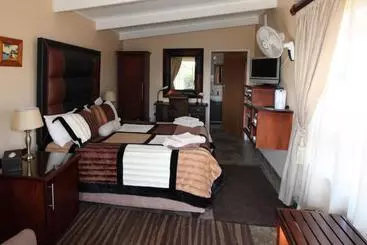 Majatalo Waterfront Guest House