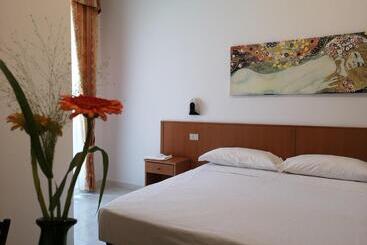 Otel Balcone Sul Metauro