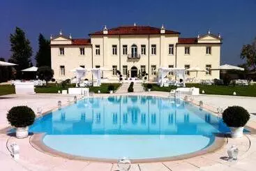 Hotel Villa Cornaro Tourist Suites