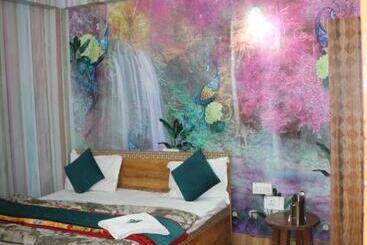 Hotel Manikaran View