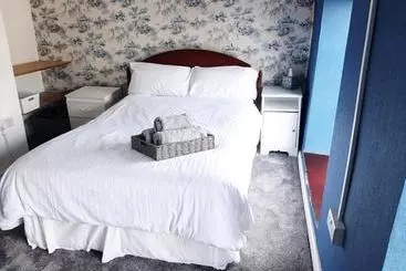 Bed and Breakfast Railway Bar Accommodation