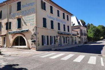 ホテル Auberge Beausejour