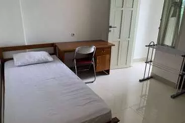 Hotel Koolkost Syariah Near Universitas Kristen Indonesia Paulus