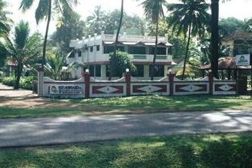 فندق Seawoods Beach