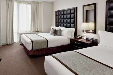 Distrikt Hotel New York City, Tapestry Collection By Hilton