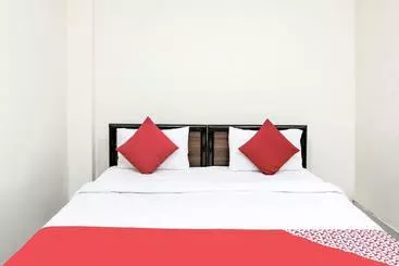 Hotelli Oyo 77842 Triveni Darshan