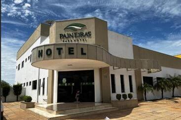 Hotel Paineiras Park