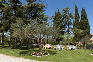 تختخواب و صبحانه Bed&breakfast Il Frantoio
