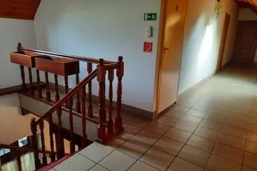 Bed & Breakfast Hat Testvér Fogadó