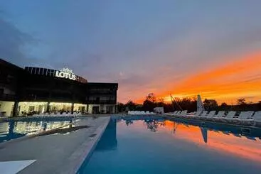 Hotelli Lotus & Spa