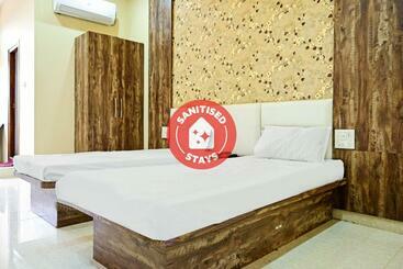 Hotell Oyo 80166 Tejas Lodge