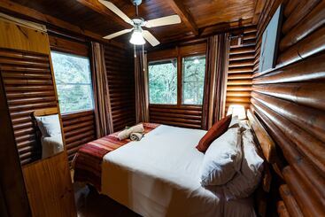 בית מלון כפרי Mtunzini Forest Lodge Self Catering Resort