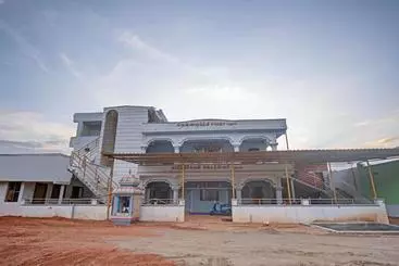 Hotel Spot On 82048 Sujith Residency