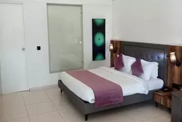 White Feather Resort Kauncha