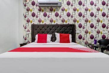 בית מלון כפרי Oyo 81954 K7 Regency