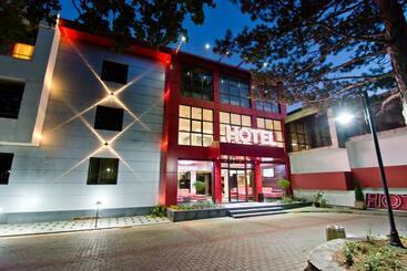 호텔 семеен хотел романтика