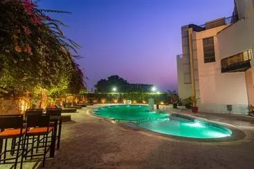 Hotel Tdi Club Retreat