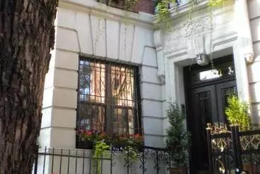 هتل The Gallery House