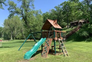 Отель Cedar Lodge And Settlement