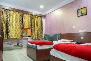 בית מלון כפרי Prayag