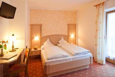 ホテル Pension Sonnegg