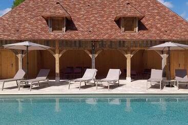 Pensjonat Chateau De Hiéville