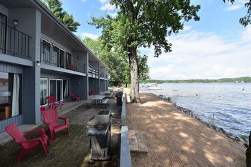 مُتل Delton Oaks Resort