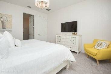 کلبه Exquisite 9bed 6.5ba Villa