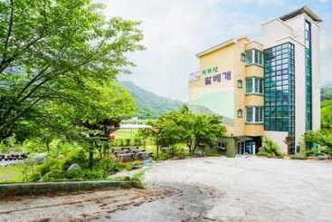 Motel Hadong Jiri Palbegae Pension