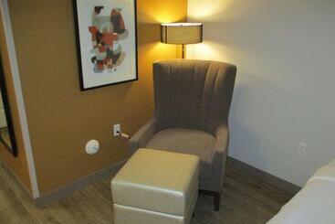 هتل Best Western Plus Riata