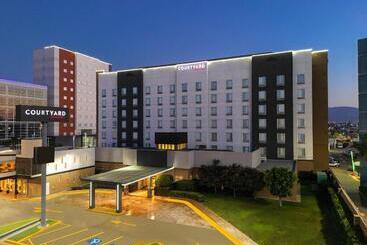 هتل Courtyard By Marriott San Luis Potosi