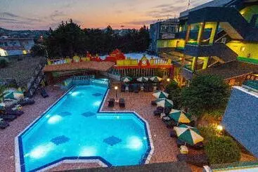 Otel Grecian Fantasia Resort