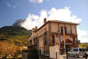 בית מלון כפרי Arnal