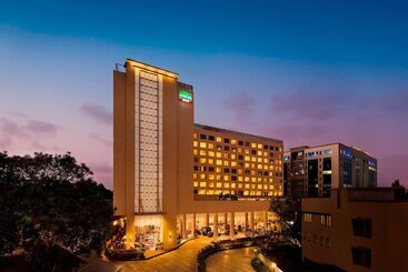 Hotel Courtyard By Marriott Mumbai International Airport