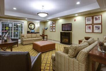 Hotel Candlewood Suites Richmond Airport, An Ihg