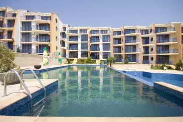 آپارتمانهای توریستها Vega Village Apartment
