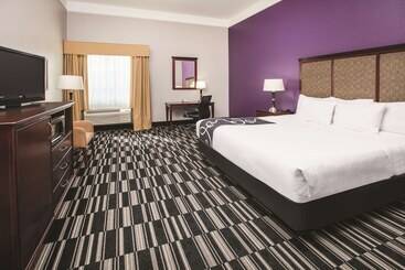 酒店 Baymont By Wyndham Dallas South Desoto