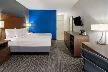 Otel La Quinta Inn & Suites By Wyndham Mercedes Outlet Mall