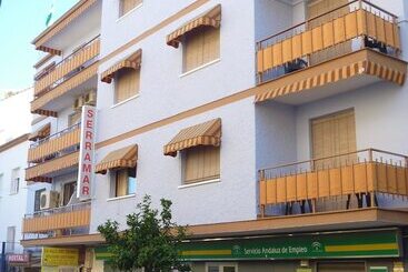 簡易ホテル Serramar