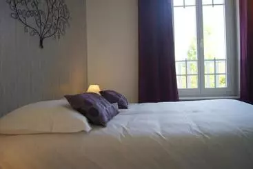 فندق Hôtel L'orée Du Bois