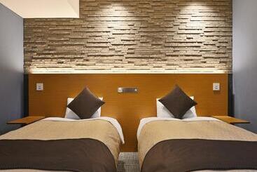 בית מלון כפרי Sun Okinawa