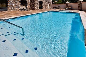 Holiday Inn Express Hotel & Suites Dallas South   Desoto, An Ihg