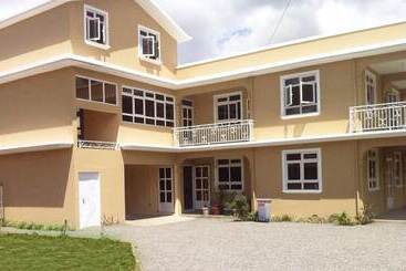 هتل L'ile Maurice Hostel