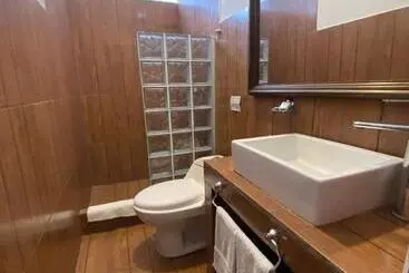 ホテル Renace Suites