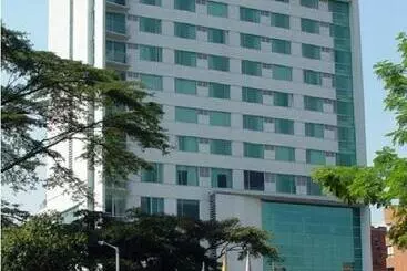 Отель Novelty Suites