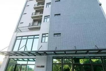 Auberge God’s Queen Esther